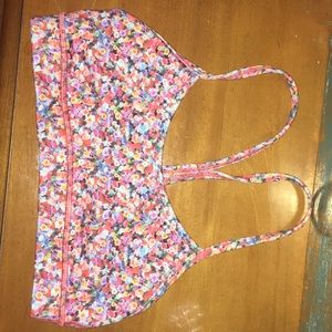 Lululemon sports bra